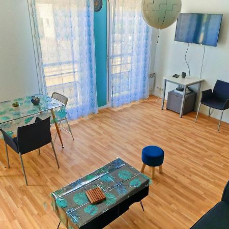 Charmant Appartement Sur Sottevilles Les Rouen Luaran gambar