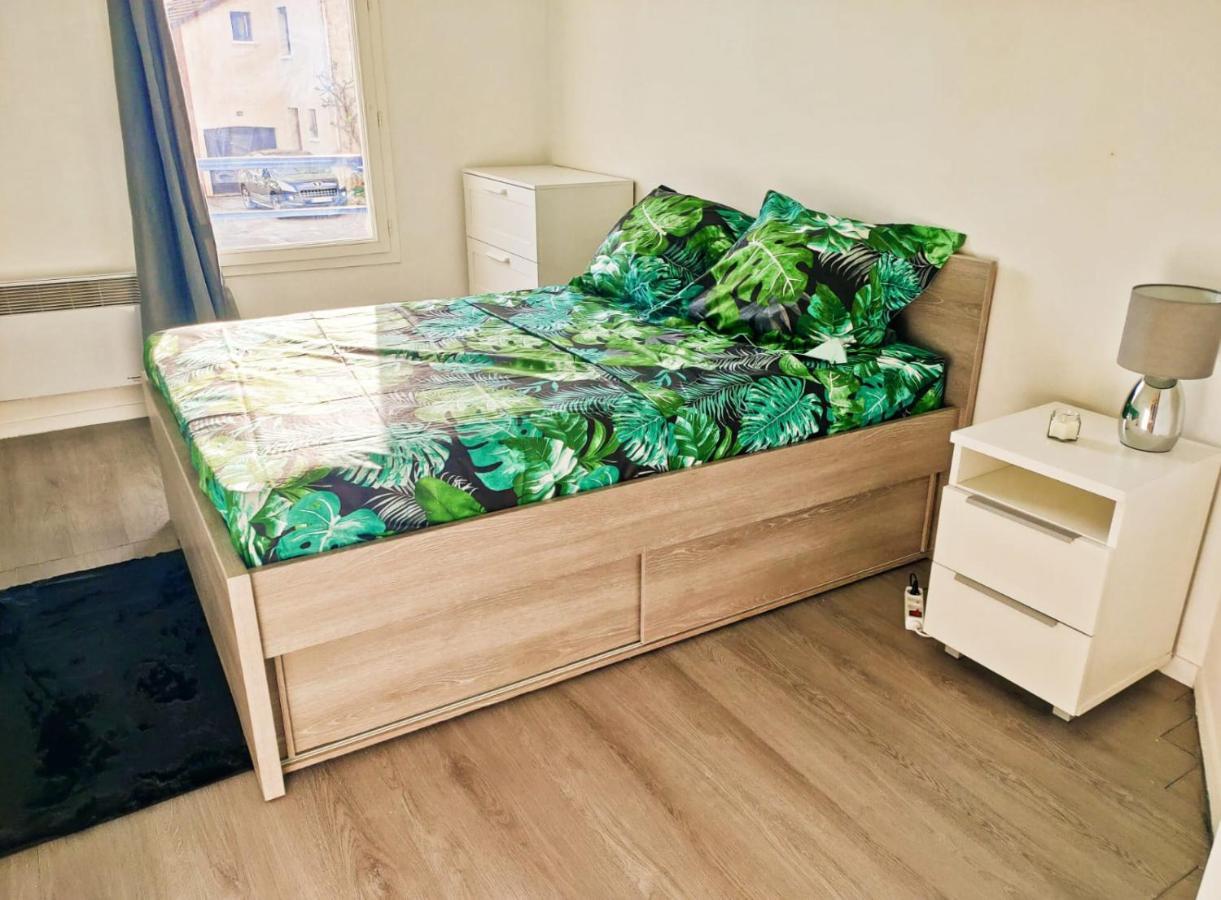 Charmant Appartement Sur Sottevilles Les Rouen Luaran gambar